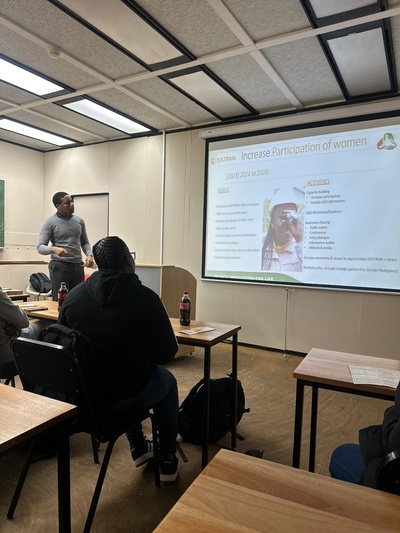 SANEDI Showcases SOLTRAIN+ at UJ Energy Technology Seminar, Sparking Interest Among Students